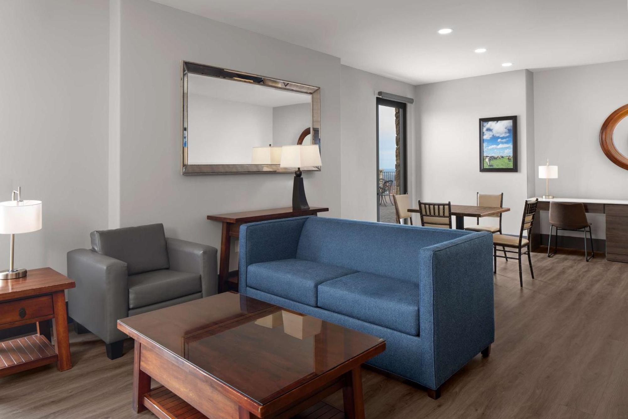 The Oread Lawrence, Tapestry Collection By Hilton Exterior photo