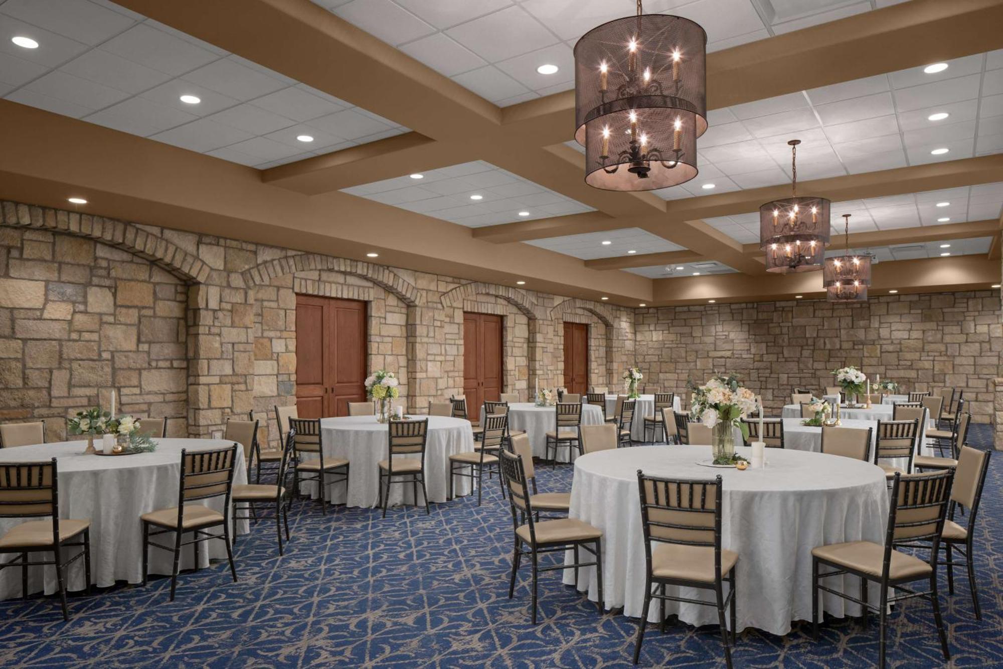 The Oread Lawrence, Tapestry Collection By Hilton Exterior photo