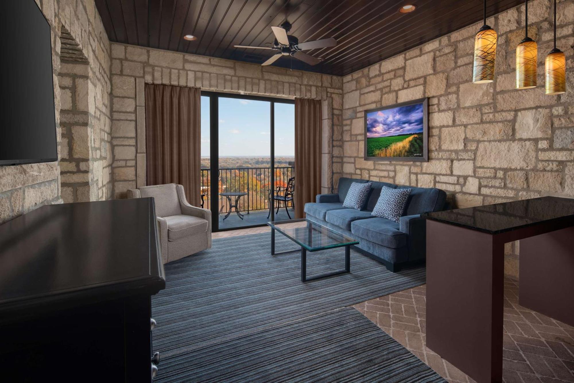 The Oread Lawrence, Tapestry Collection By Hilton Exterior photo